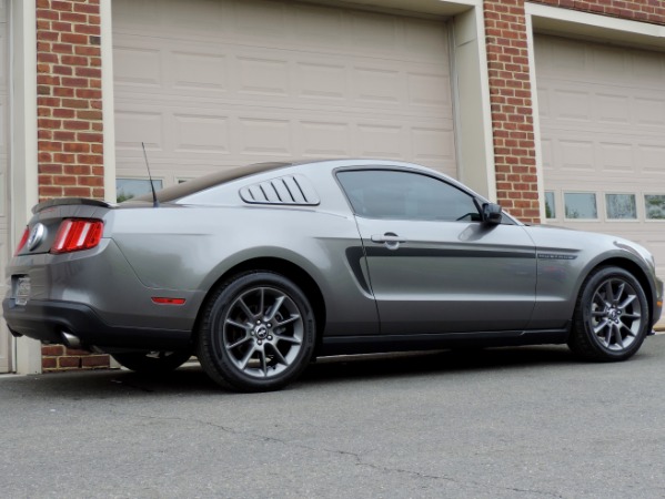 Used-2012-Ford-Mustang-V6-Premium