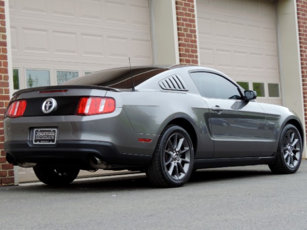 Used-2012-Ford-Mustang-V6-Premium