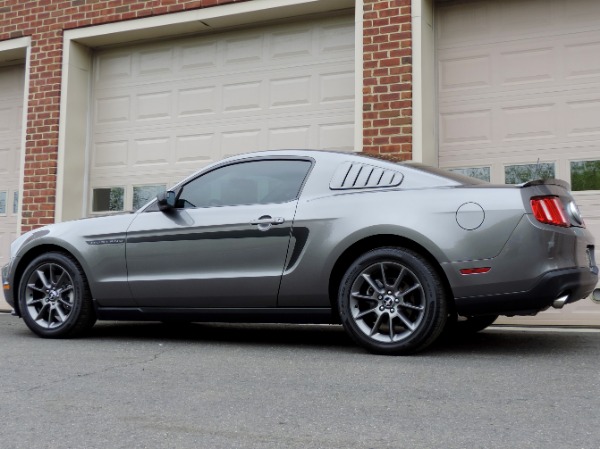 Used-2012-Ford-Mustang-V6-Premium