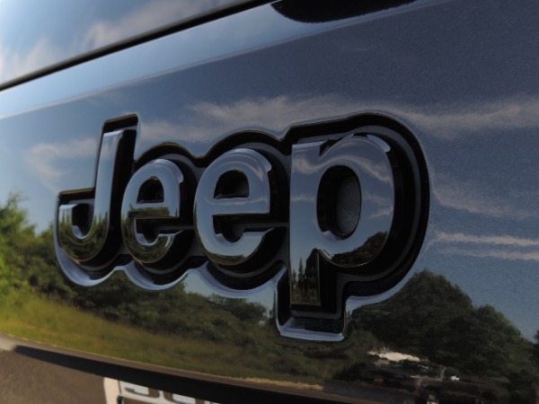 Used-2015-Jeep-Grand-Cherokee-Altitude