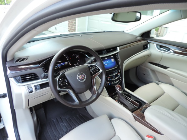 Used-2013-Cadillac-XTS-Luxury-Collection