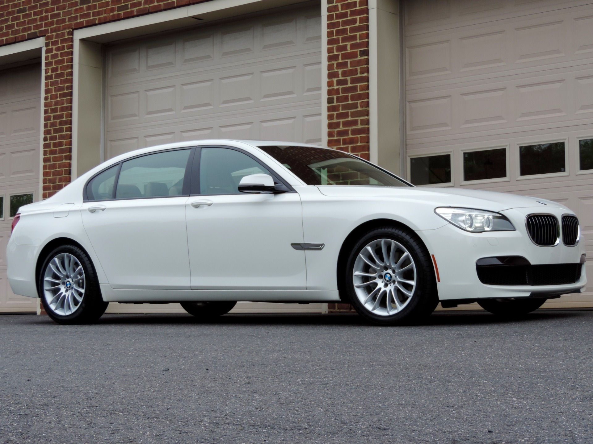 Бмв 740li xdrive
