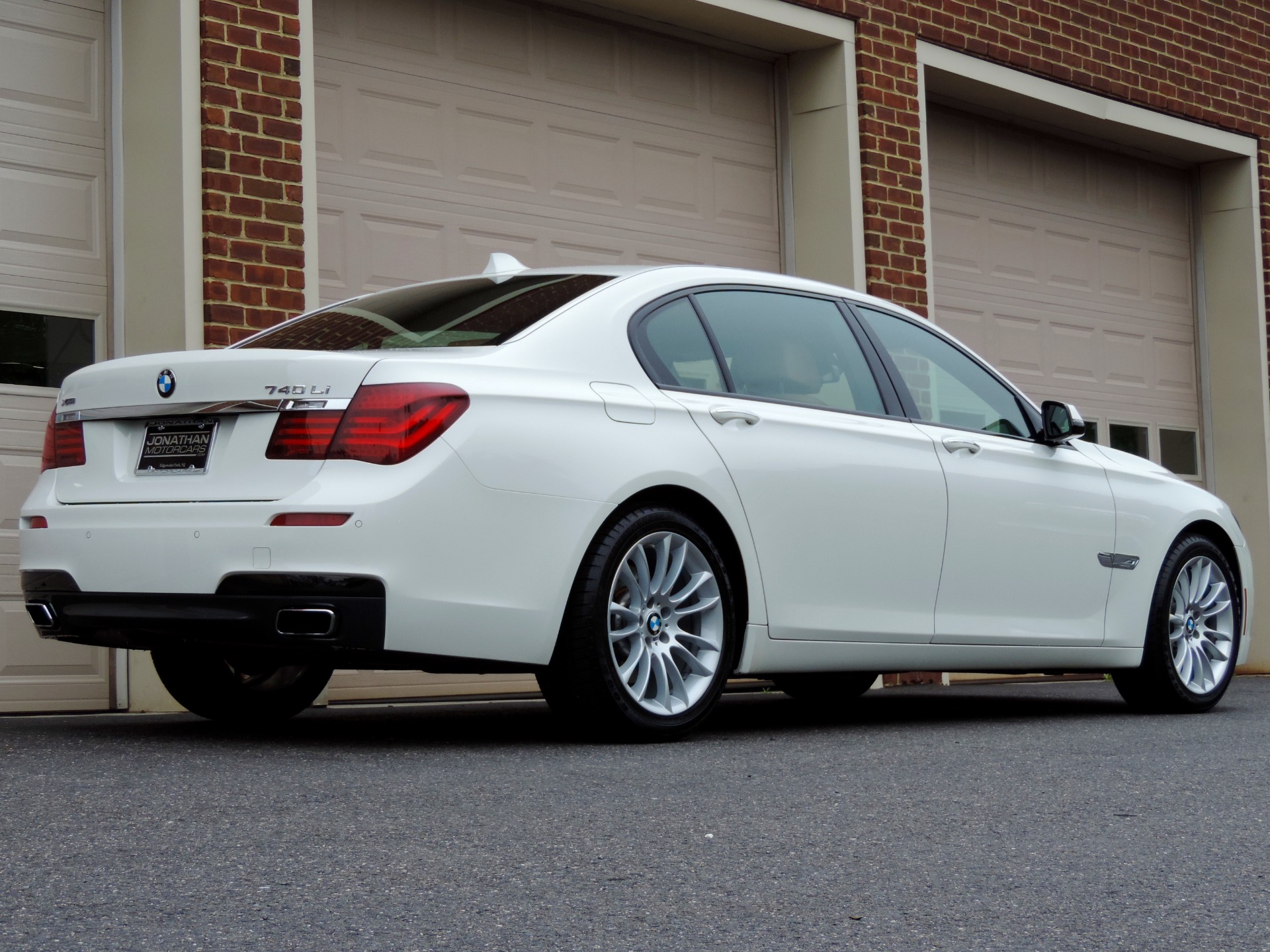Бмв 740li xdrive