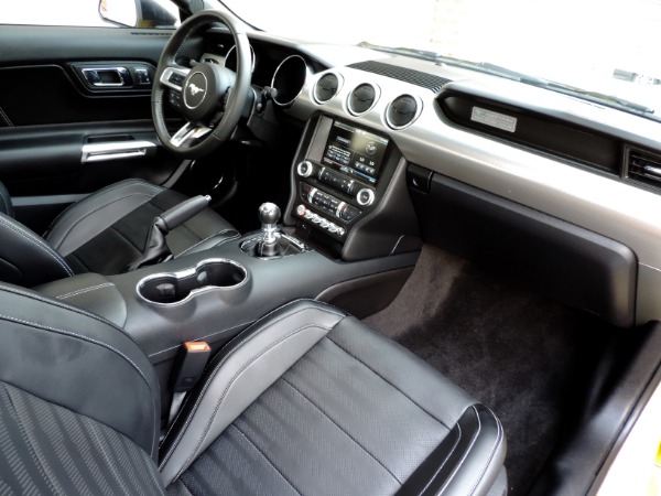Used-2015-Ford-Mustang-GT-Premium