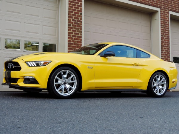 Used-2015-Ford-Mustang-GT-Premium