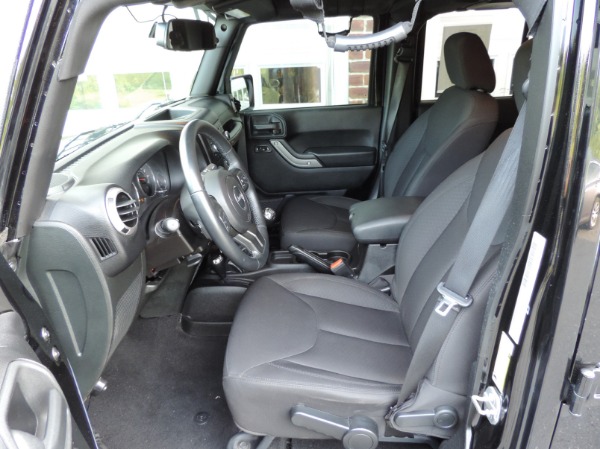 Used-2015-Jeep-Wrangler-Unlimited-Freedom-Edition
