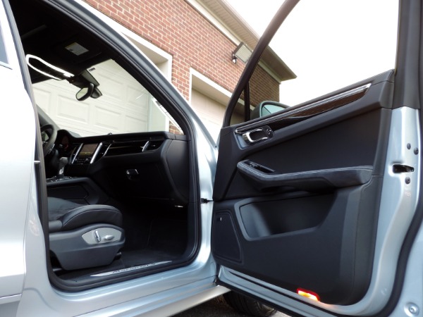 Used-2017-Porsche-Macan-GTS
