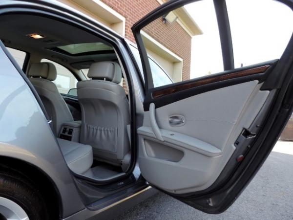 Used-2010-BMW-5-Series-528i---Heated-Leather---Sunroof---Serviced
