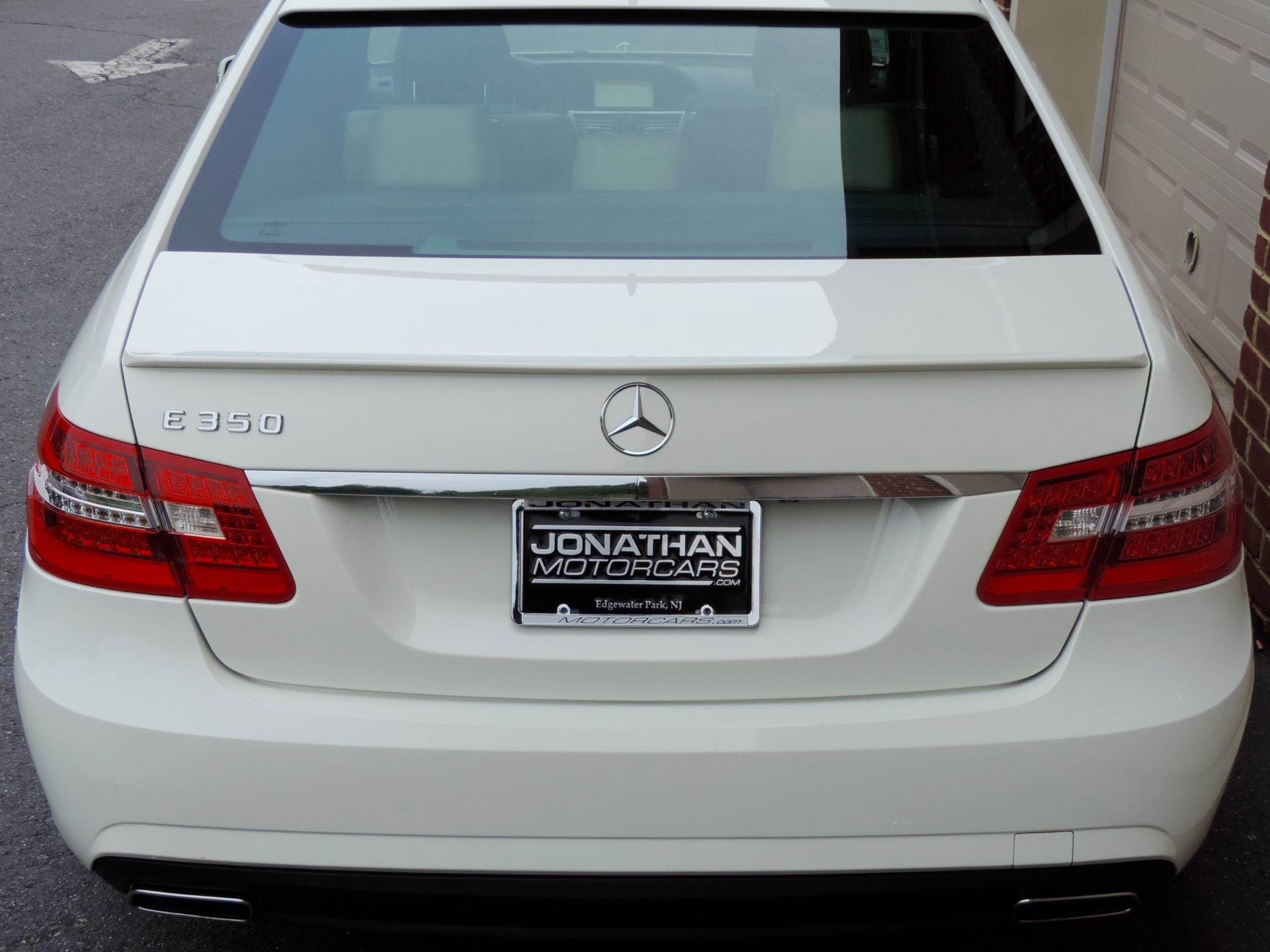 Mercedes-Benz E-Class: Setting and storing the parking position Mercedes-Benz E-Class: Setting and storing the parking position