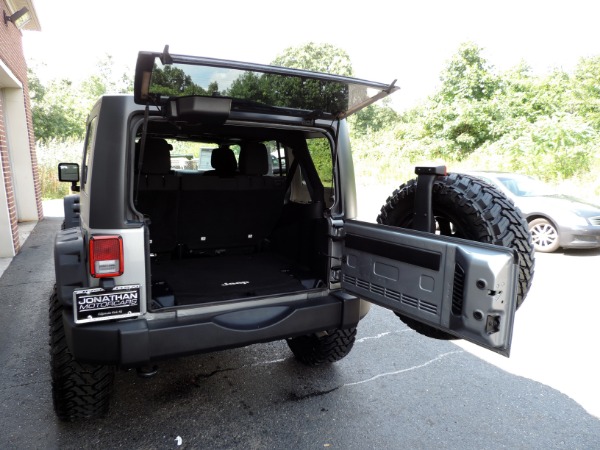 Used-2016-Jeep-Wrangler-Unlimited-Sport