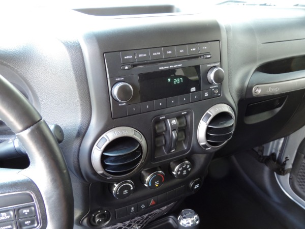 Used-2016-Jeep-Wrangler-Unlimited-Sport