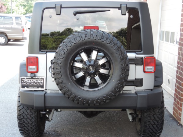 Used-2016-Jeep-Wrangler-Unlimited-Sport