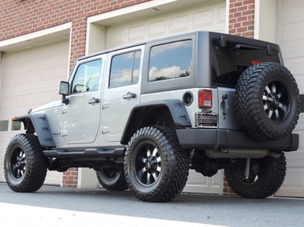 Used-2016-Jeep-Wrangler-Unlimited-Sport