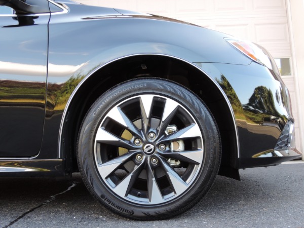 Used-2017-Nissan-Sentra-SR