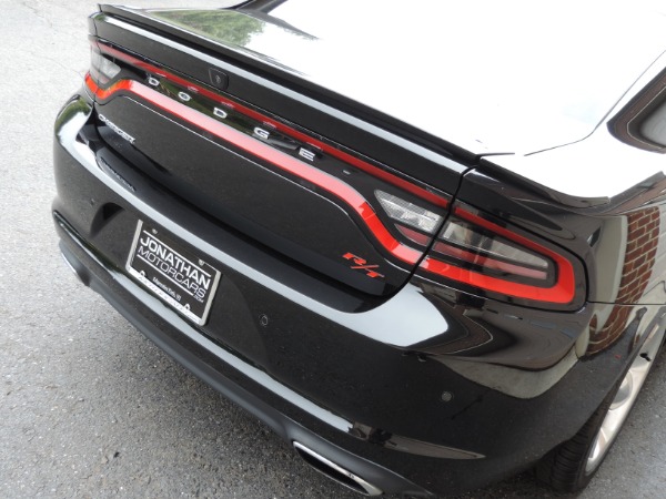 Used-2015-Dodge-Charger-R/T-Road-and-Track