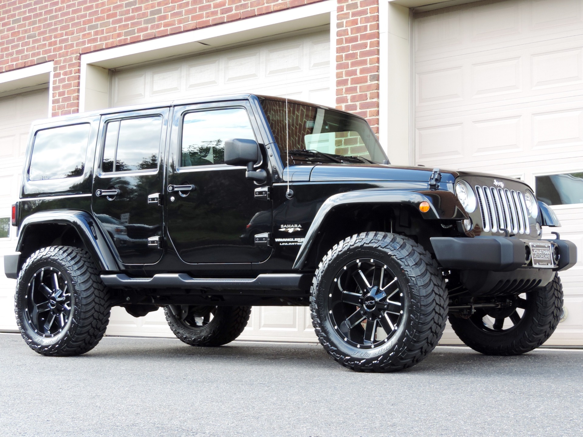 2018 Jeep Wrangler Unlimited Sahara Stock 817206 for