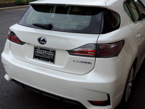 Used-2015-Lexus-CT-200h