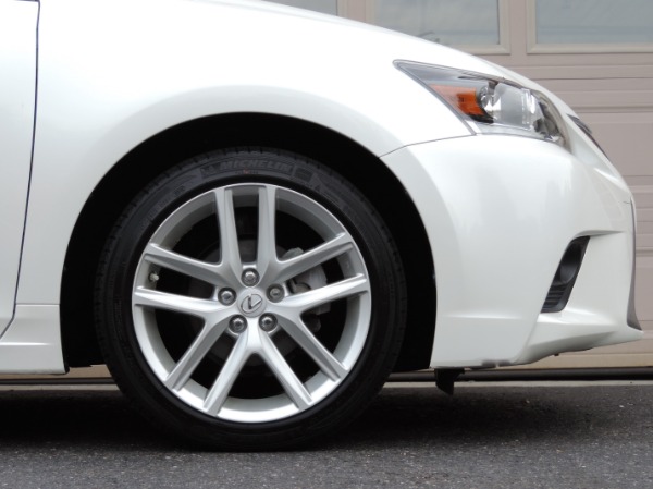 Used-2015-Lexus-CT-200h