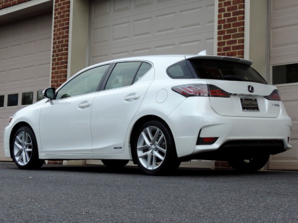 Used-2015-Lexus-CT-200h