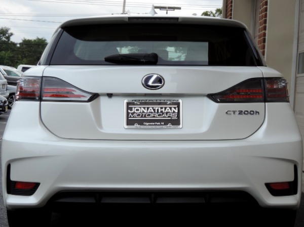 Used-2015-Lexus-CT-200h