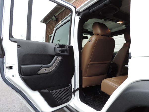 Used-2013-Jeep-Wrangler-Unlimited-Moab--Navigation--Leather