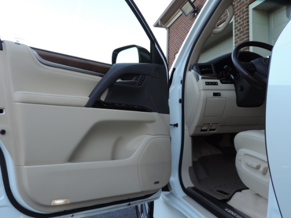 Used-2017-Lexus-LX-570-Luxury-Package