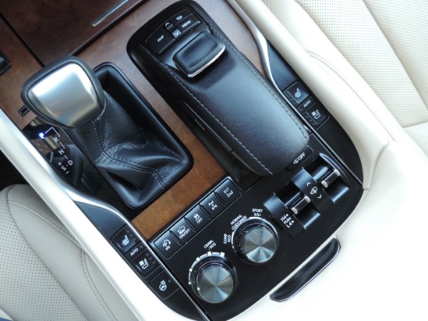 Used-2017-Lexus-LX-570-Luxury-Package
