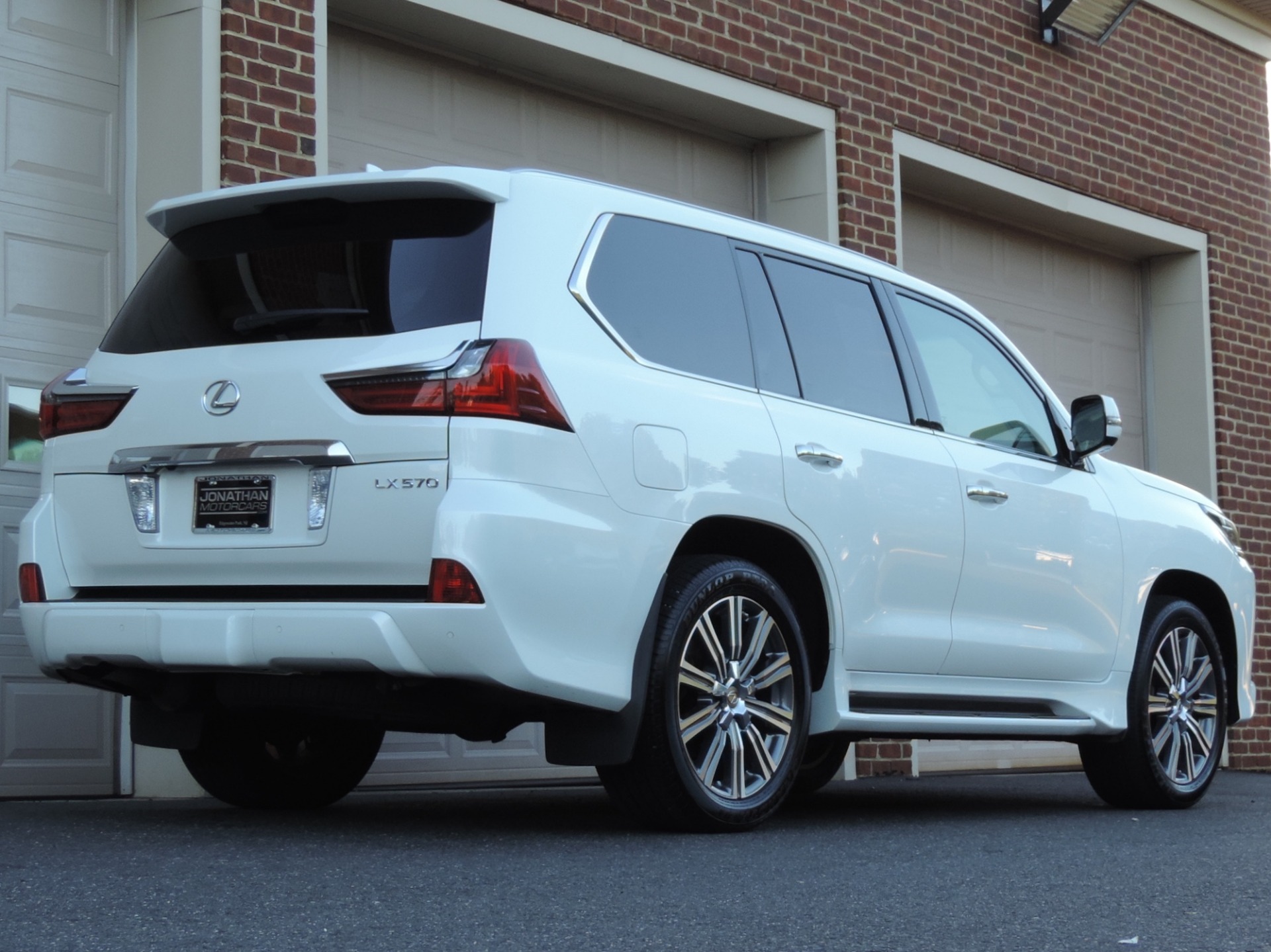 Lexus LX 570 2017 Р±РµР»С‹Р№