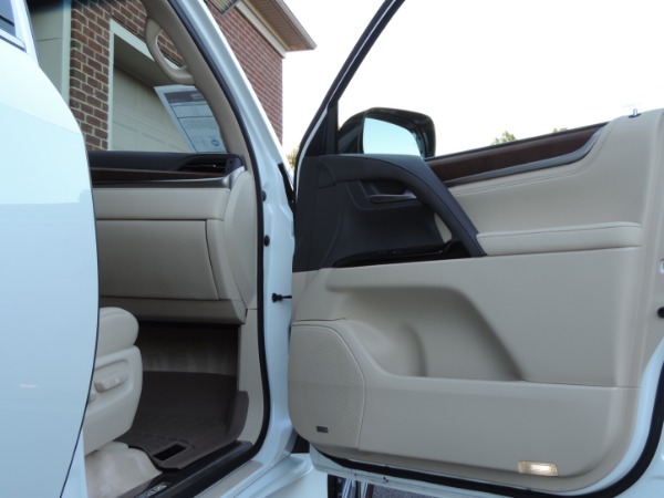 Used-2017-Lexus-LX-570-Luxury-Package