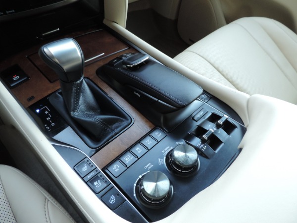 Used-2017-Lexus-LX-570-Luxury-Package