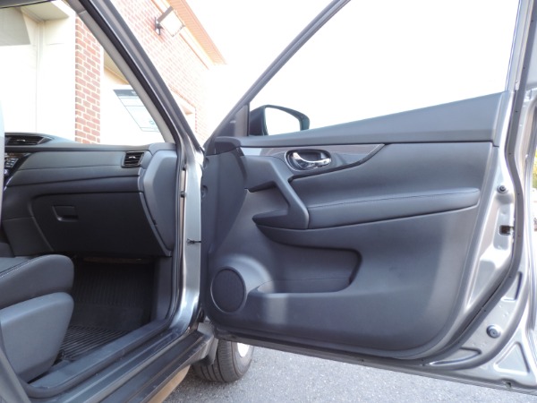 Used-2017-Nissan-Rogue-SV-Premium