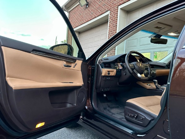 Used-2016-Lexus-ES-350-Premium