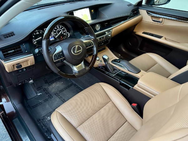 Used-2016-Lexus-ES-350-Premium