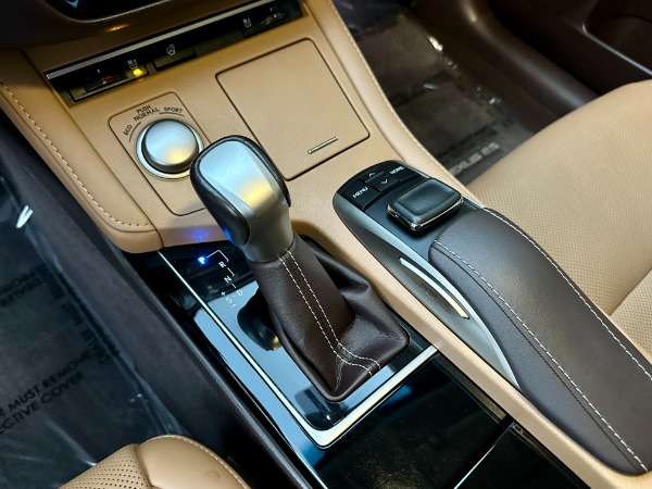 Used-2016-Lexus-ES-350-Premium