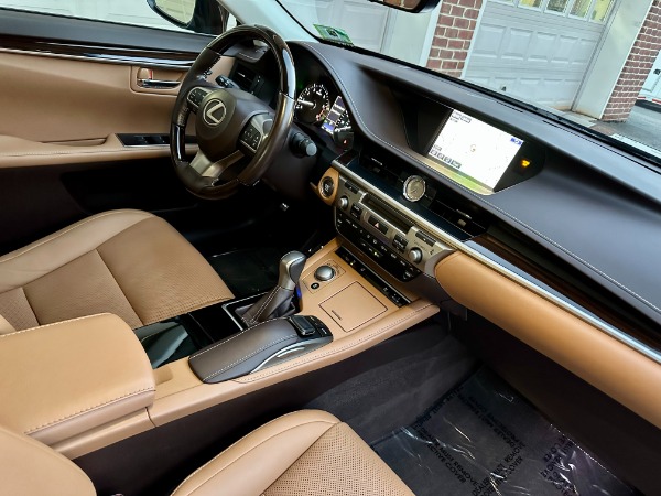 Used-2016-Lexus-ES-350-Premium