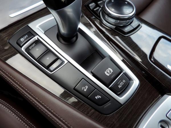 Used-2014-BMW-5-Series-535i-xDrive---M-Sport---Navigation