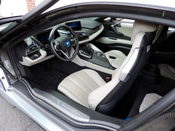 Used-2015-BMW-i8-Pure-Impulse-World
