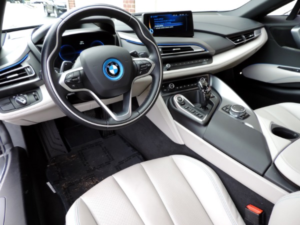 Used-2015-BMW-i8-Pure-Impulse-World