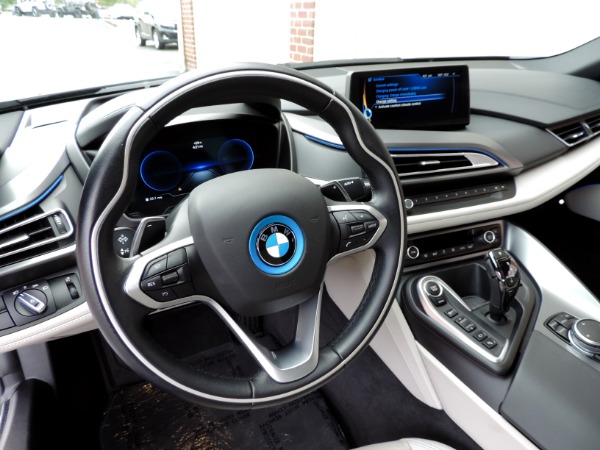 Used-2015-BMW-i8-Pure-Impulse-World