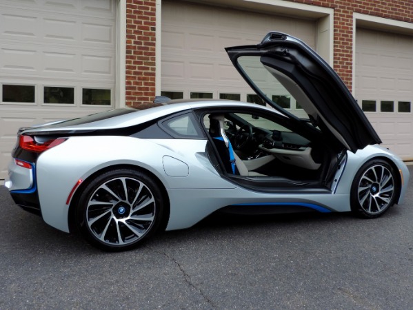 Used-2015-BMW-i8-Pure-Impulse-World