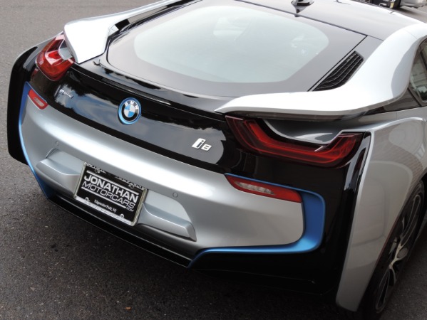 Used-2015-BMW-i8-Pure-Impulse-World