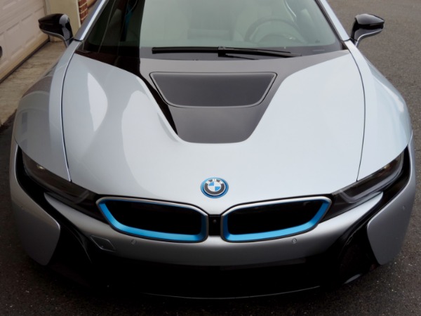 Used-2015-BMW-i8-Pure-Impulse-World