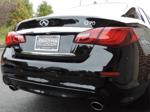 Used-2018-INFINITI-Q70-37-Luxe