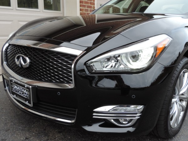 Used-2018-INFINITI-Q70-37-Luxe