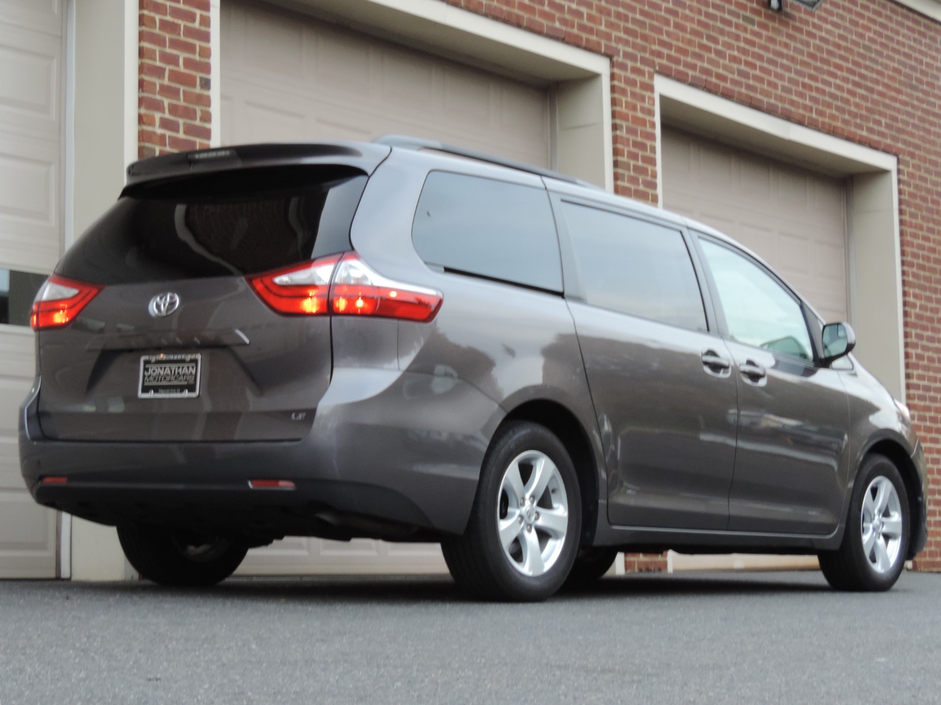 Toyota sienna и аналоги