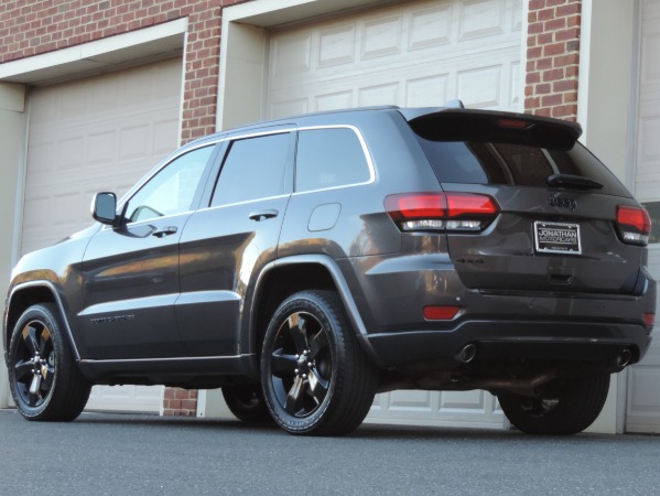 Used-2015-Jeep-Grand-Cherokee-Altitude