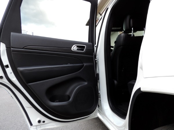 Used-2015-Jeep-Grand-Cherokee-Altitude