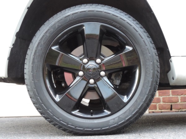 Used-2015-Jeep-Grand-Cherokee-Altitude
