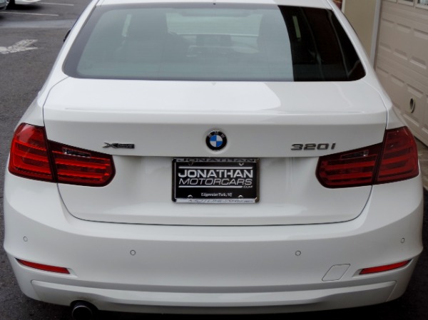 Used-2014-BMW-3-Series-320i-xDrive