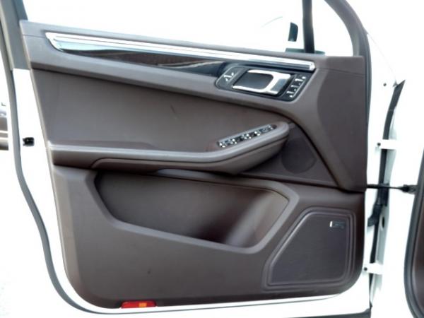 Used-2015-Porsche-Macan-Turbo---Premium-Plus-Pkg---21inch-Wheel-Pkg